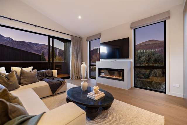 2/4 Pritchard Place Arrowtown_1