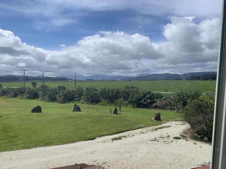 32 Greyhound Road Hokitika_19