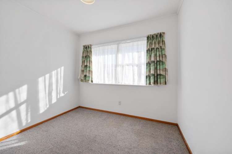 84 Barrys Road Glendene_6