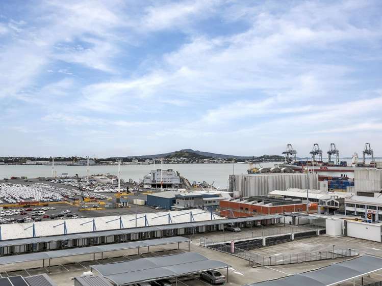 1114/2 Beach Road Auckland Central_17