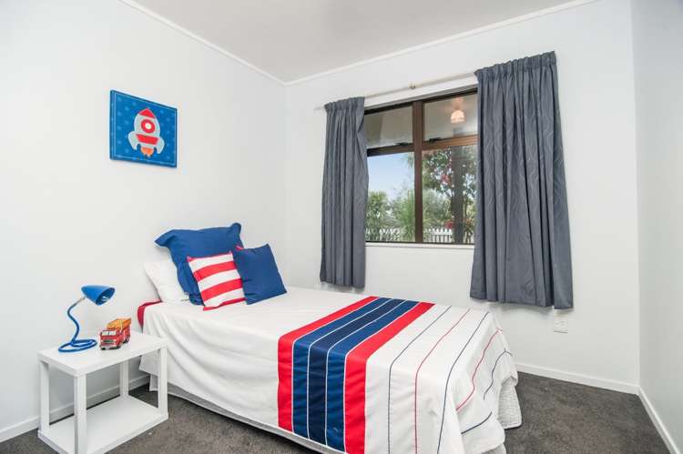 1/130 Bruce Mclaren Road Henderson_8