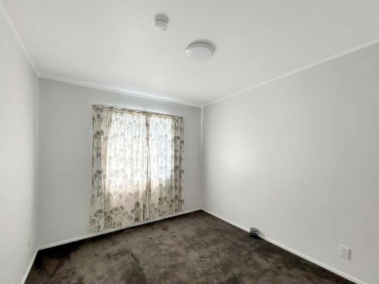 18 Oak Place 11139_5