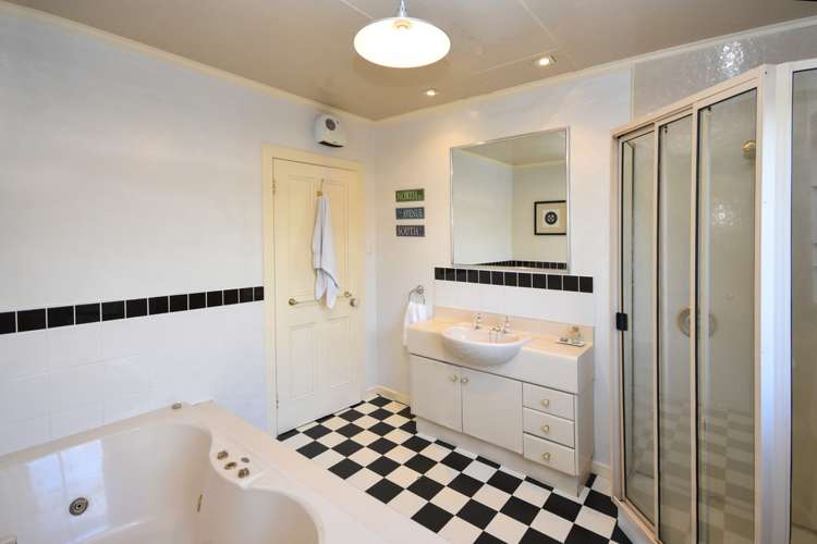 18 Shandon Road Vauxhall_17