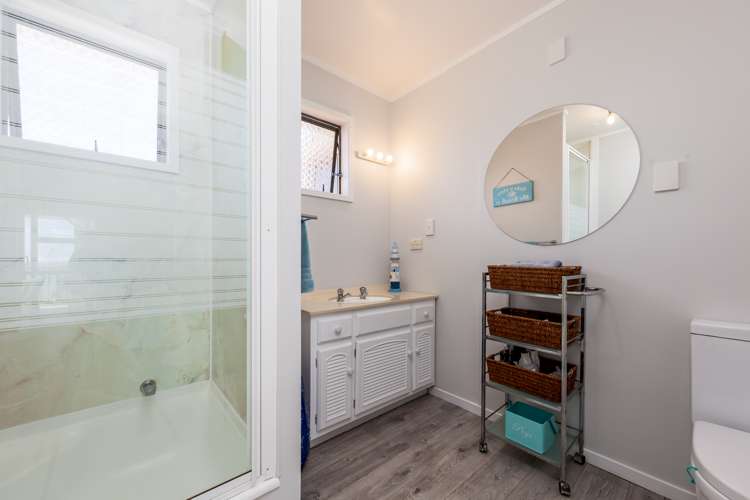 84 Vipond Road Stanmore Bay_23