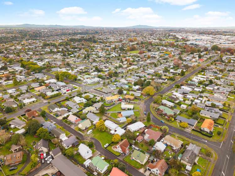 42B Elmwood Crescent Pukete_24