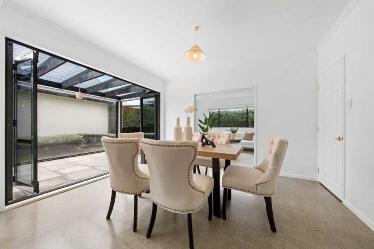 16b Seccombes Road Epsom_6