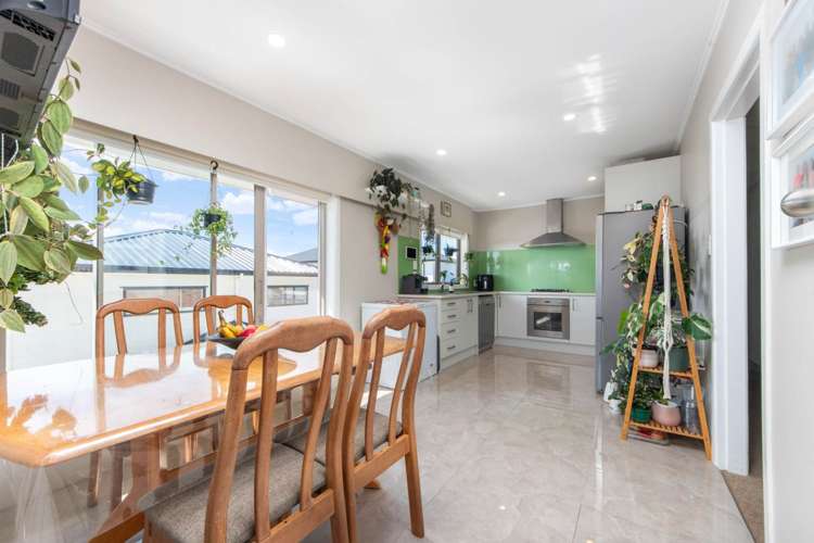 4237 Great North Road Glendene_5