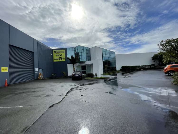 Unit E/9 Piermark Drive_0