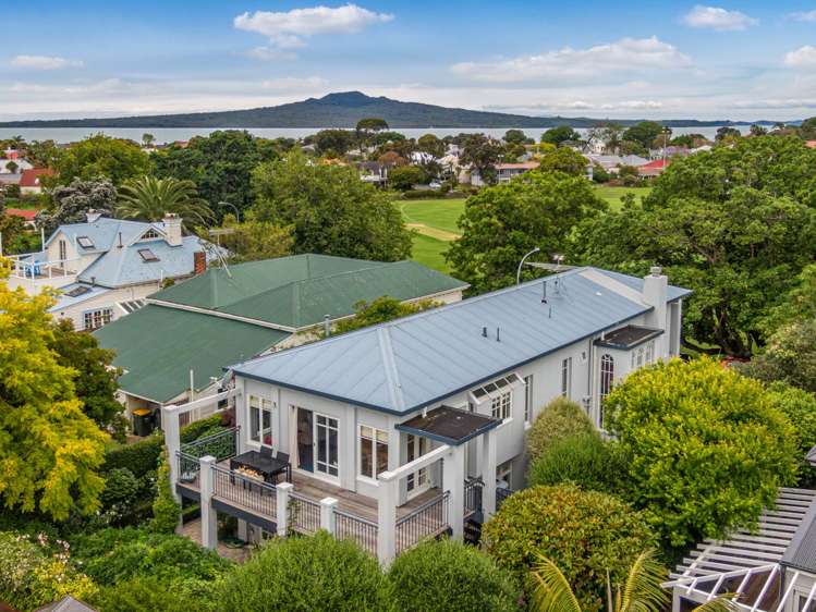 15 Cambridge Terrace Devonport_15