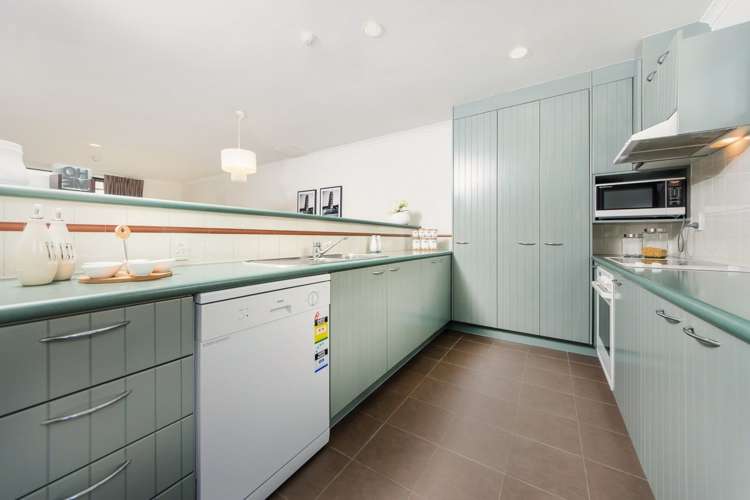 6e/8 Farnham Street Parnell_15