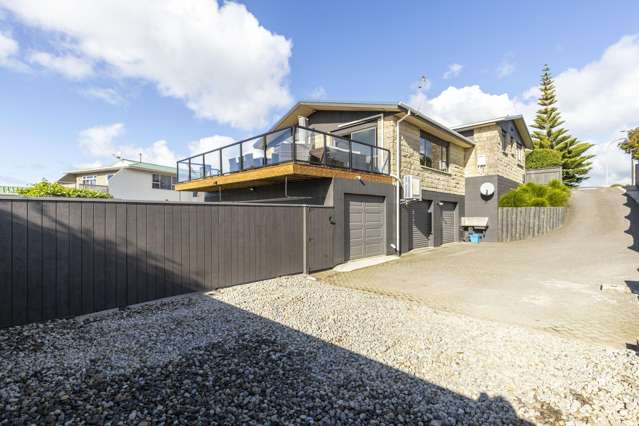 LARGE ELEVATED FAMILY HOME