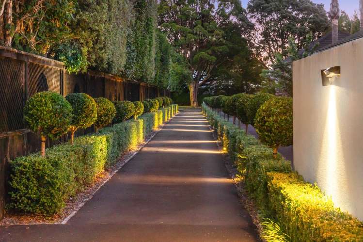 16 Golf Road Epsom_40