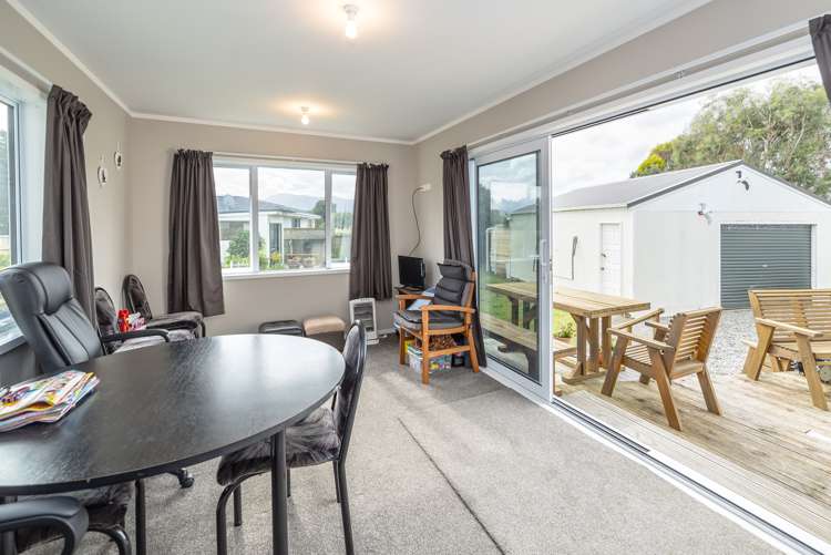 89 Lake Ferry Road Lake Ferry_16