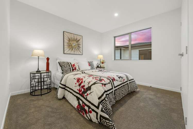 18 Castlebane Drive Flat Bush_33