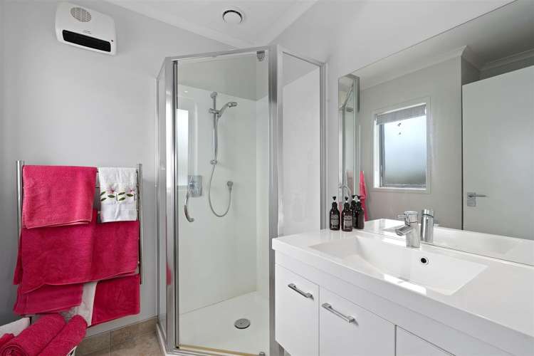 3 Merwood Lane Devonport_12