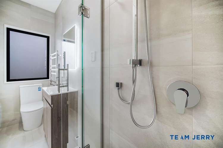 65 Survila Street Papakura_13