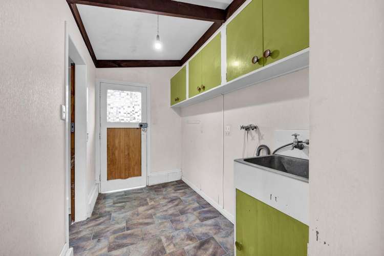330B South Road Hawera_16