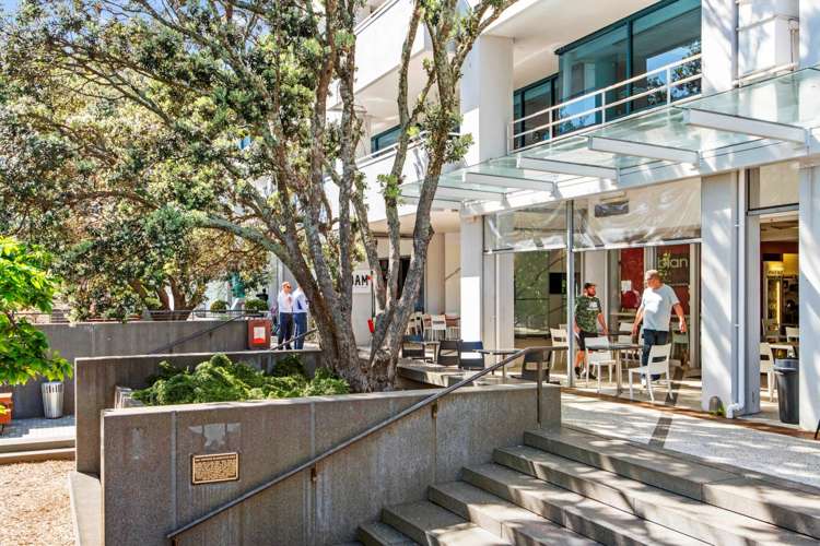 Level 2/33-45 Hurstmere Road Takapuna_5