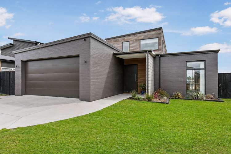 32 Defender Crescent Beachlands_18