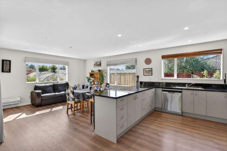 17 School Lane Kirwee_5