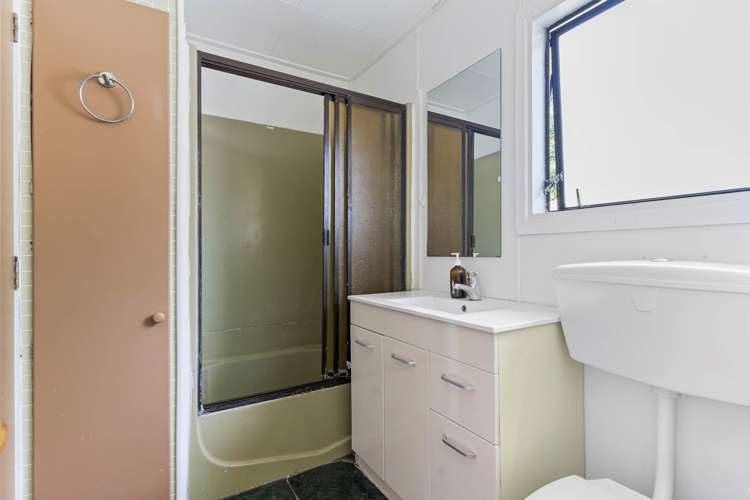 2/40 Rosella Road Mangere East_9