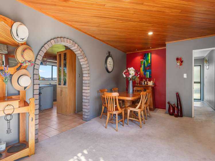 51 Hillcrest Road Otumoetai_13