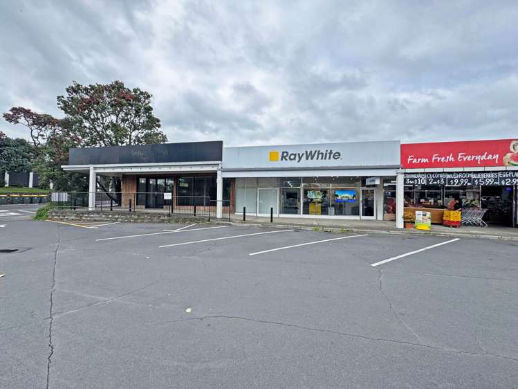 Unit B/358 Beach Road Mairangi Bay_10
