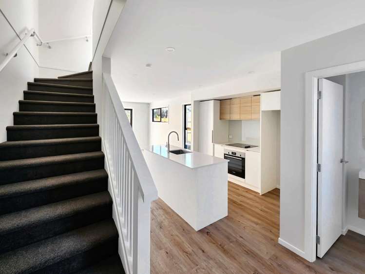 7/31 Wainuiomata Road 10629_7