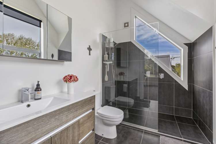 350 Clifton Road Whitford_18