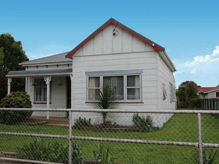 64 Tyndall Street Pahiatua_11