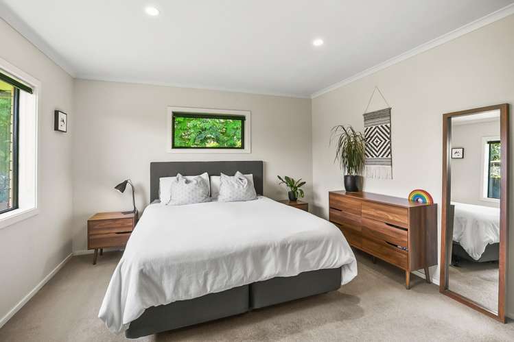 42 Magnolia Drive Westown_12