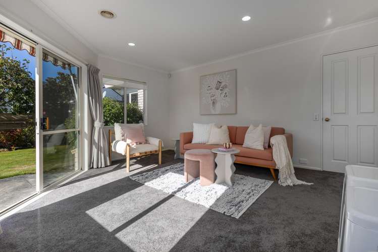 15 Runanga Grove Waikanae_8