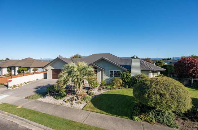 Your Modern Oasis – Spacious, Sunny, and Simply Stunning!