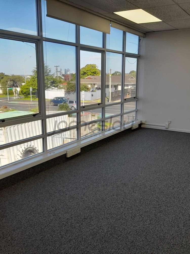 1A/129 Onewa Road Northcote_2