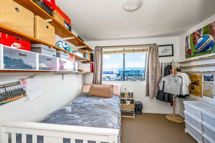 2a/12 Corban Avenue Henderson_5