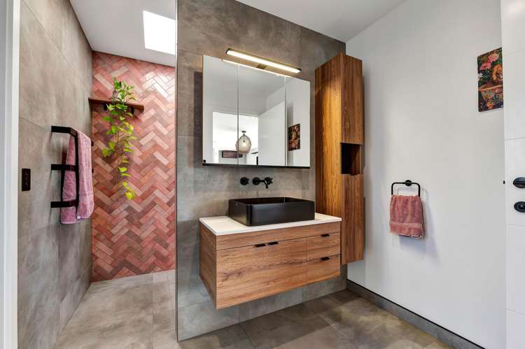 135A Brecon Road Stratford_22