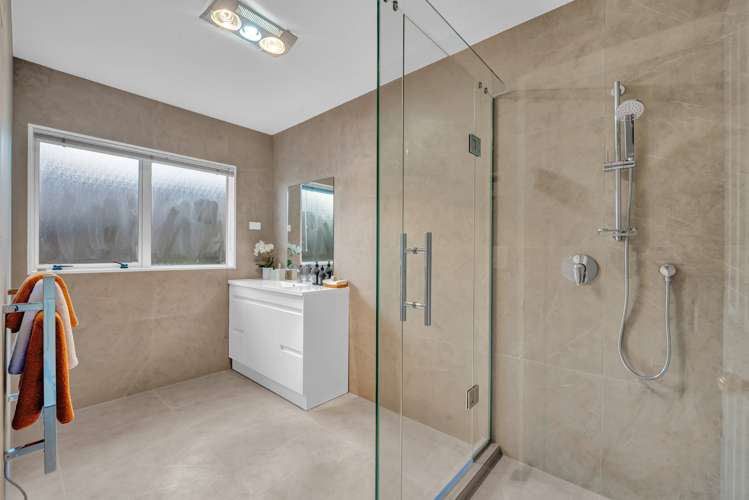 8 Brittany Drive Henderson_10