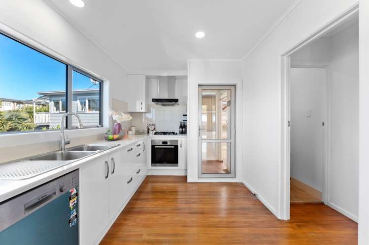 32 Letterkenny Place Blockhouse Bay_10