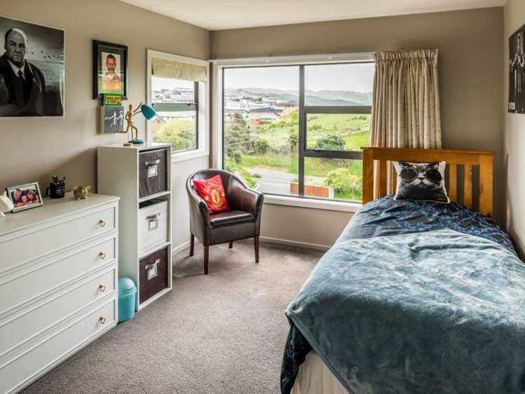 63 Saint Ives Drive Camborne_10