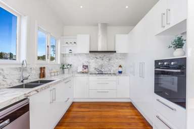 1042 Great North Road_2