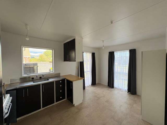 65 Meadowvale Drive 10516_1