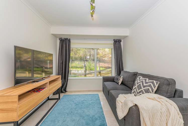 66 Manuka Grove Helensville_25