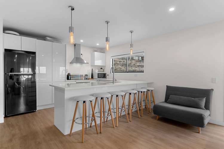 15 Blue Moon Rise Langs Beach_7