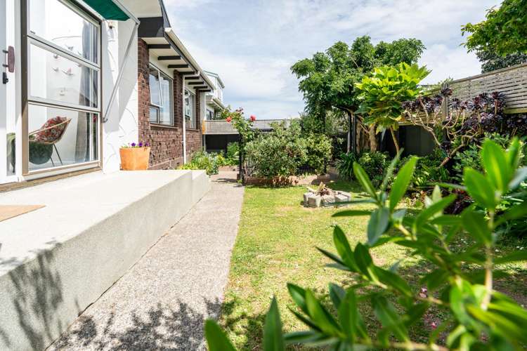 42 Weka Street Miramar_18