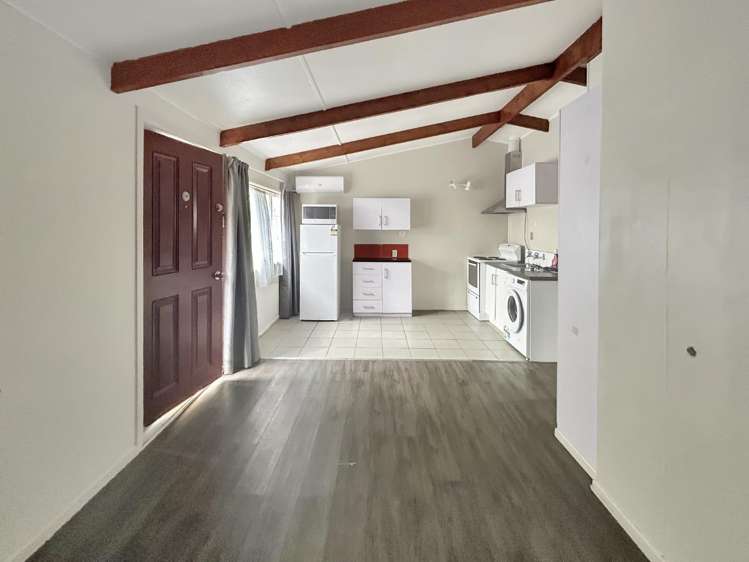 2/330 Marine Parade 2120_3