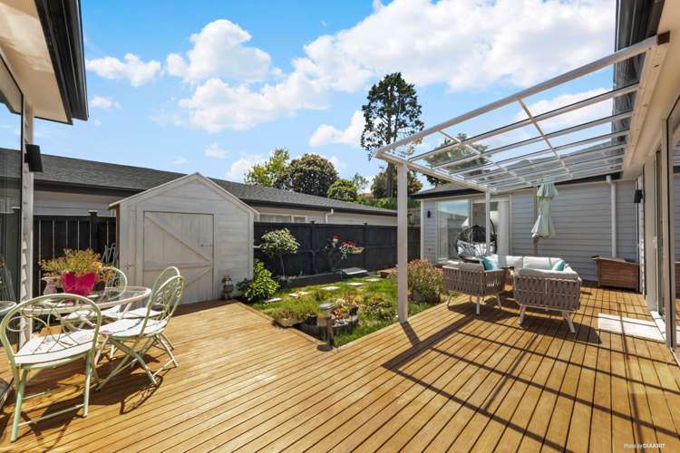 4 Tararua Street Massey_11