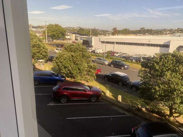 Part 1st floor, 1-3 Argus Place Wairau Valley_4