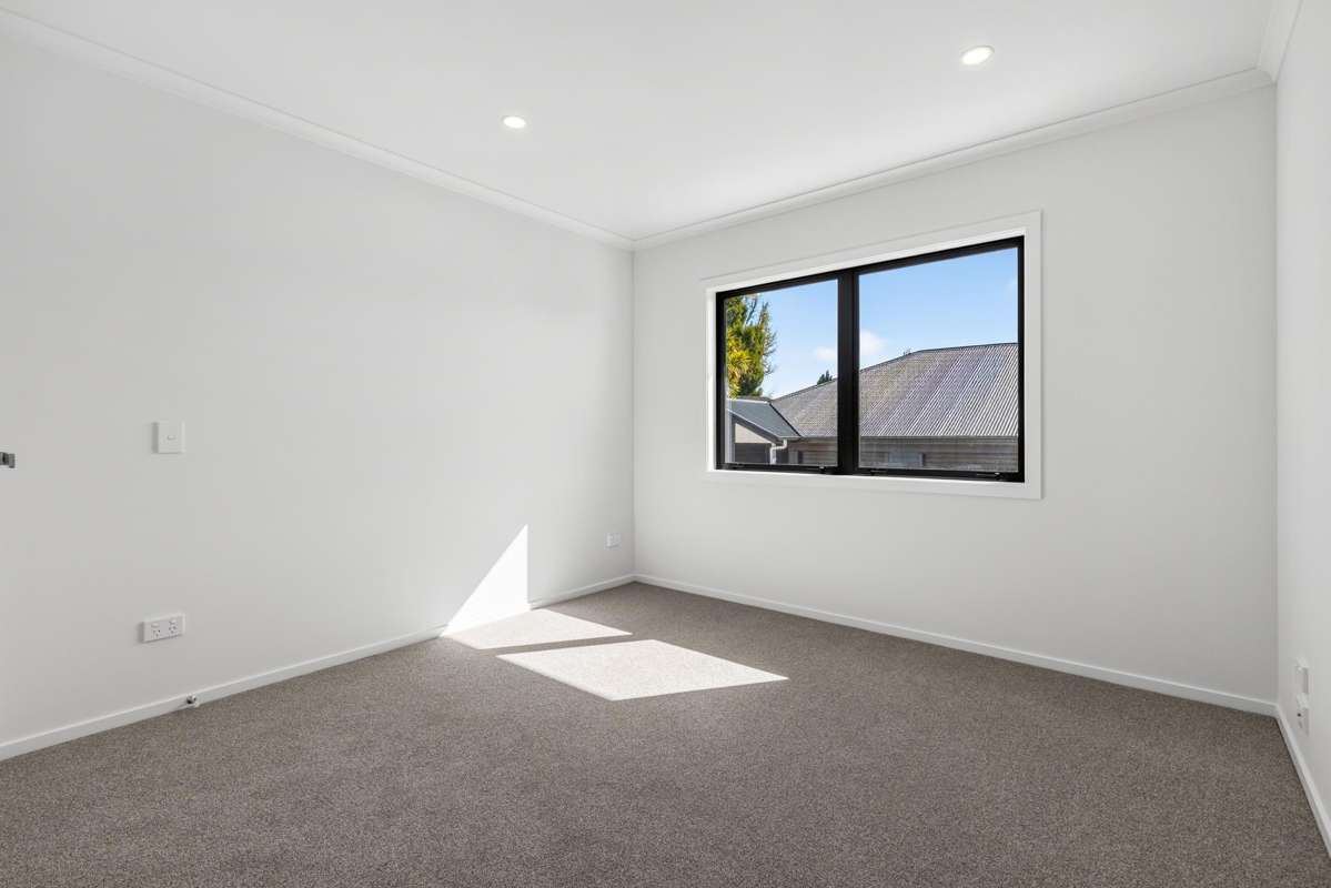 1 and 2/23 Wymer Terrace_4