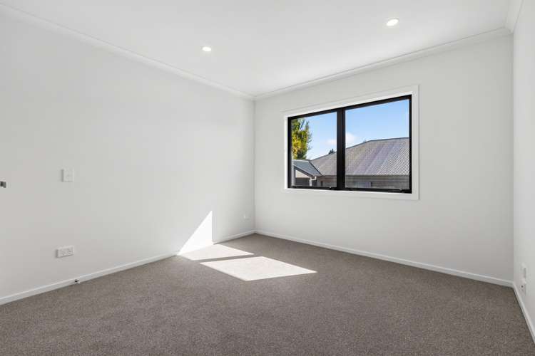 1 and 2/23 Wymer Terrace Chartwell_8