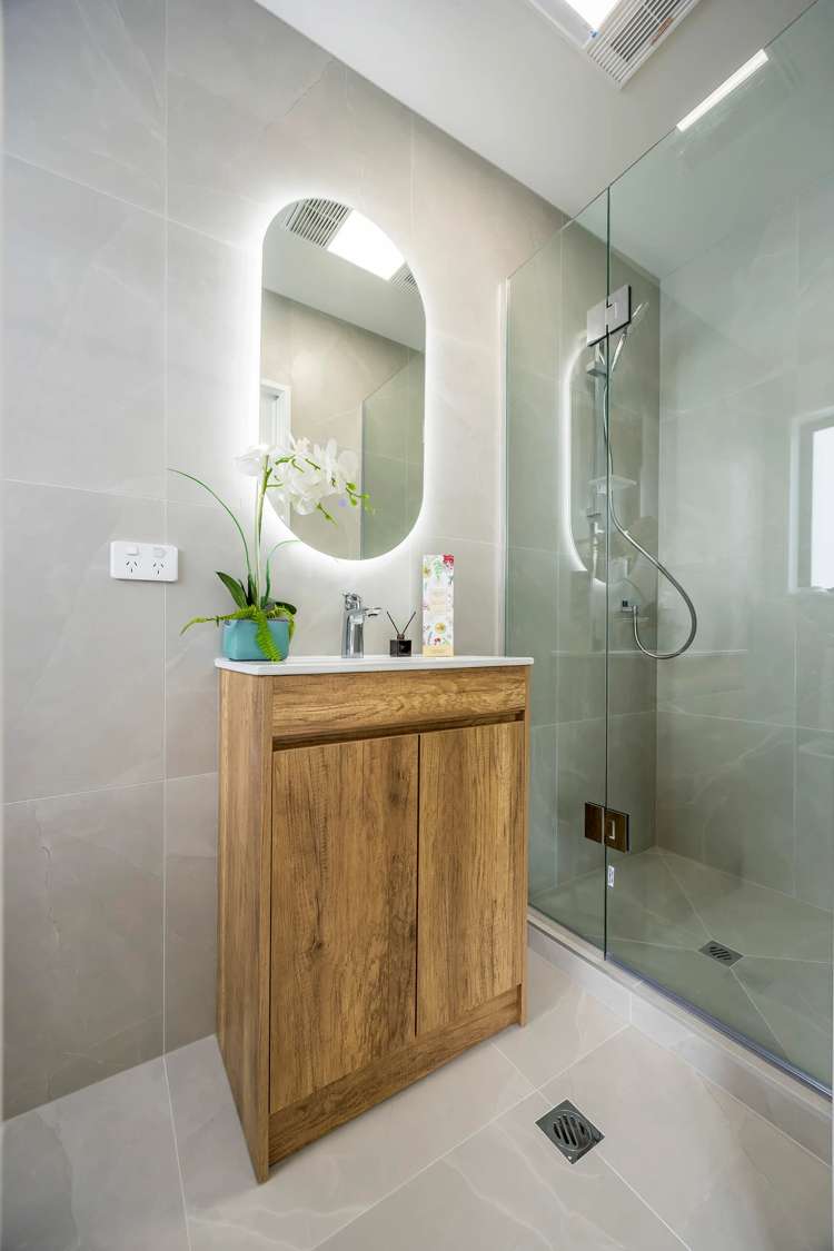 1,2,4/26 Huapai Street One Tree Hill_11